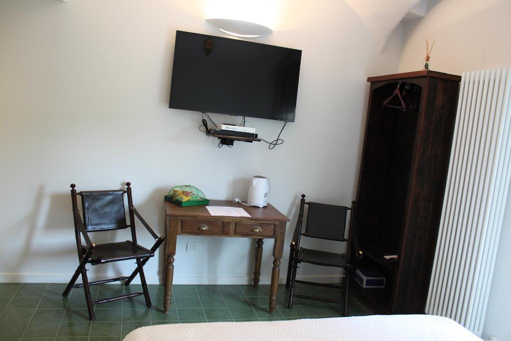 Abracadabra Tortona Bed and Breakfast Μιλάνο Δωμάτιο φωτογραφία
